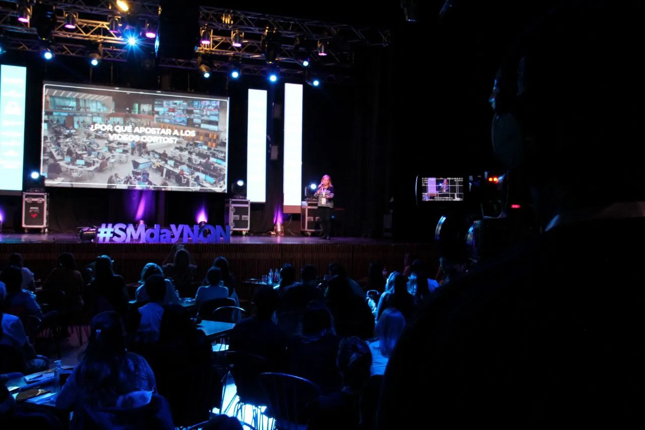 Charla durante el Social Media Day